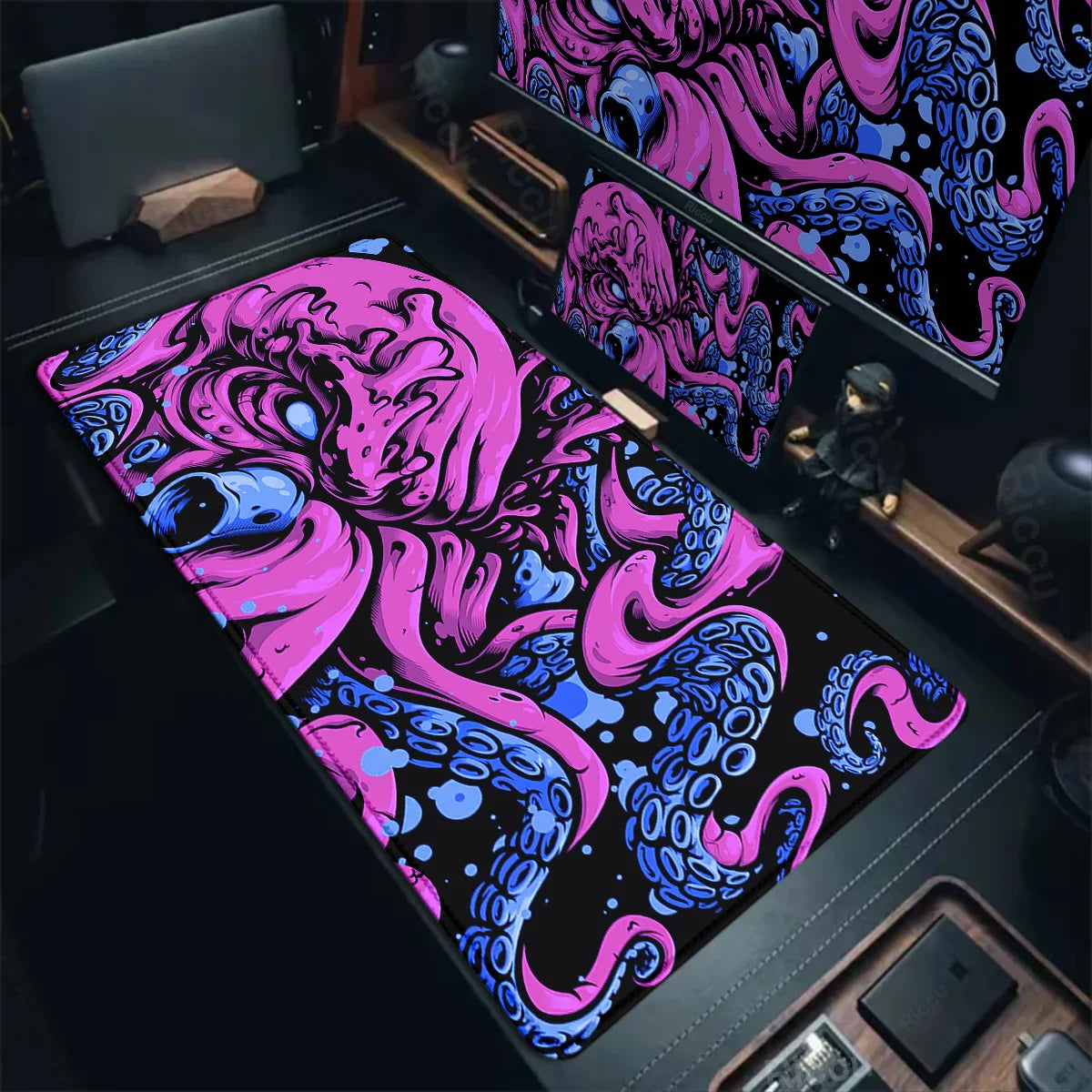 Octopus Monster XXL Gaming Mouse Pad – RGB Desk Mat